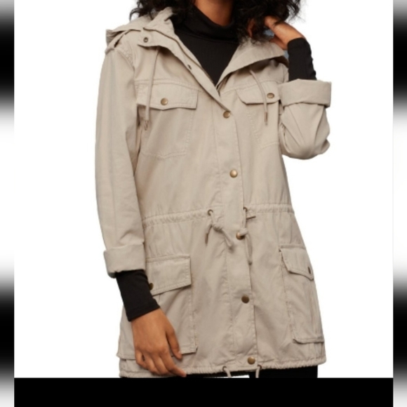 Talula Jackets & Blazers - 𝅺aritzia Talula Utility coat